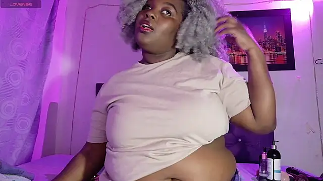 ebony NeighborMoans online show from 05-17-26, 09:15