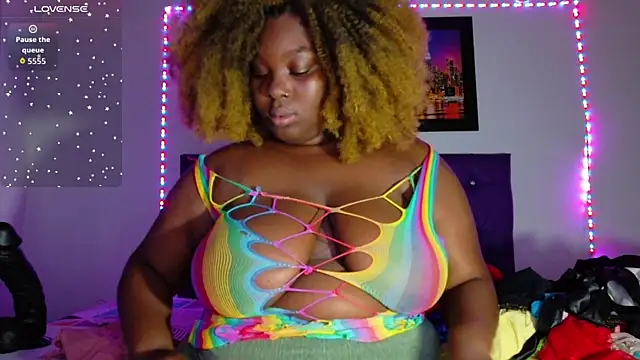 ebony NeighborMoans online show from 02-10-26, 03:16