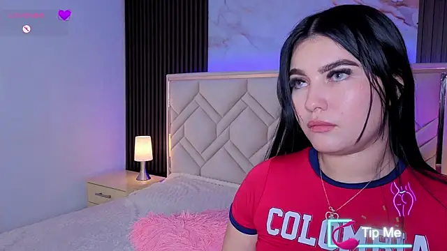 MiaaFarrel online show from 03-08-26, 02:04