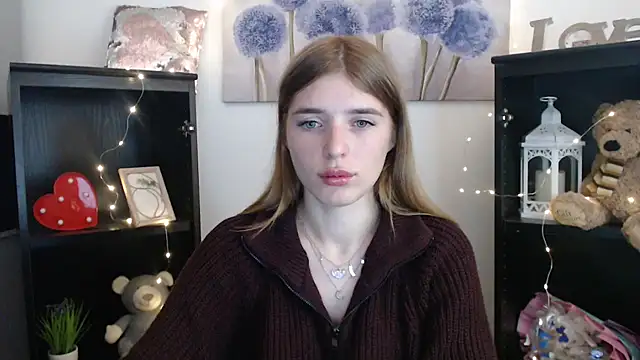 JuiceLips   online show from 09-30-25, 10:32