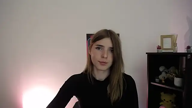 JuiceLips   online show from 09-24-25, 02:45