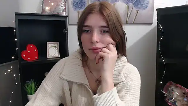 JuiceLips   online show from 11-13-25, 03:49