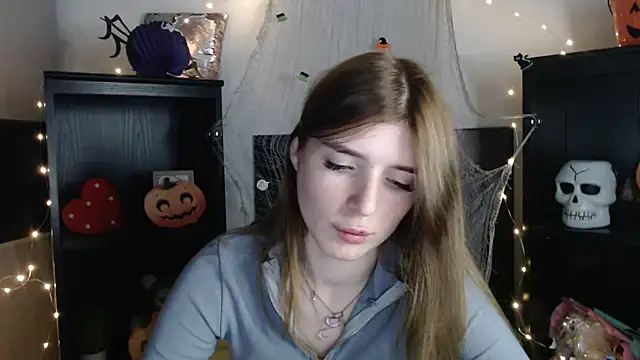 JuiceLips   online show from 11-03-25, 05:05