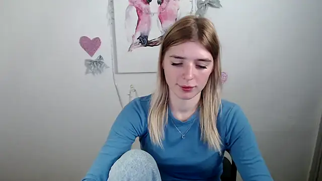 JuiceLips   online show from 12-03-25, 03:22