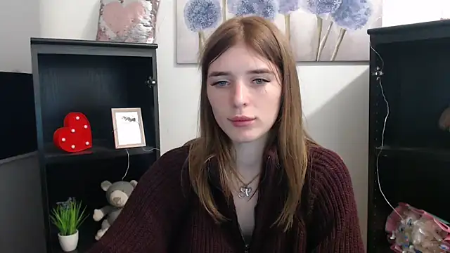 JuiceLips   online show from 10-29-25, 01:43