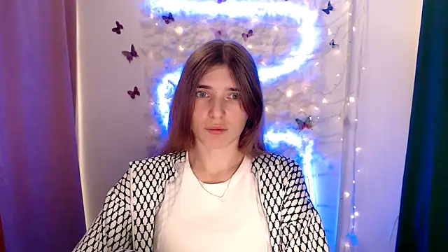 JuiceLips   online show from 09-09-25, 02:59