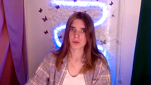 JuiceLips   online show from 09-23-25, 07:15