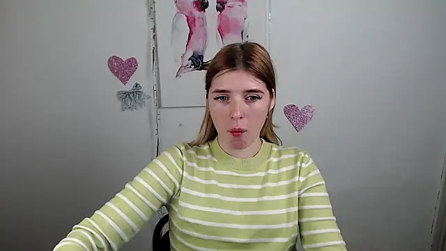 JuiceLips   online show from 01-06-26, 03:05