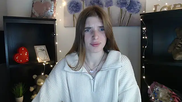 JuiceLips   online show from 10-20-25, 11:55