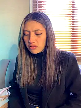 KloePink  online show from 11-25-25, 11:54