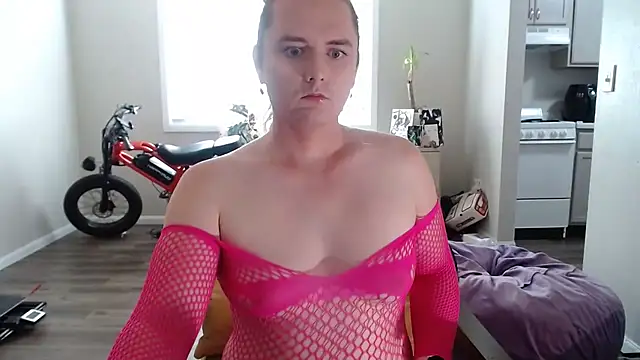 Elliebell online show from 10-05-25, 03:47