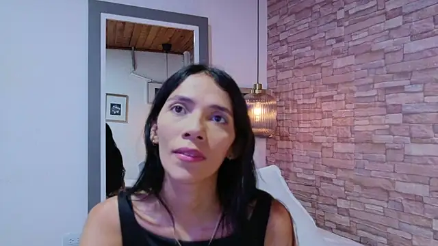 Martina thompson69 online show from 03-12-26, 04:55