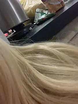 Snapshot of loiragoxtosinnha chatting on 10-28-25, 03:07 loiragoxtosinnha online show from 10-28-25, 03:07