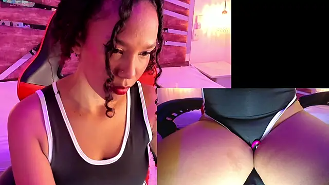 NovaLyn online show from 09-23-25, 04:41