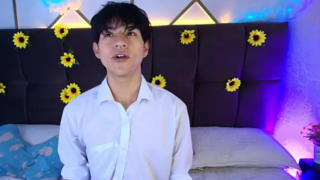 AleAurarashi online show from 04-18-26, 10:28