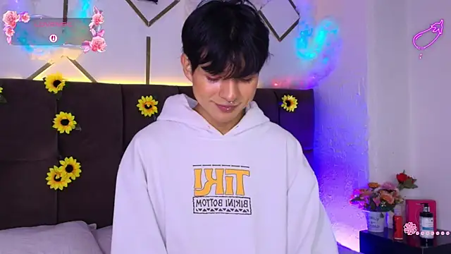 AleAurarashi online show from 04-15-26, 04:11