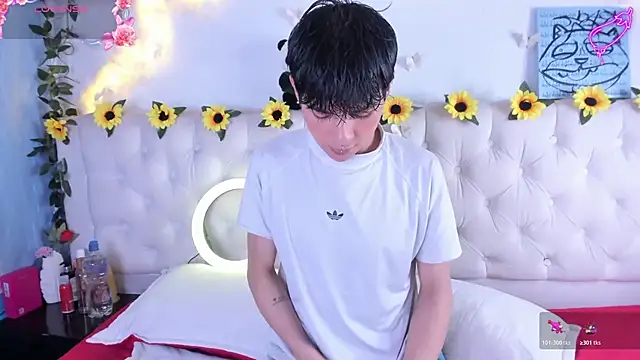 AleAurarashi online show from 01-13-26, 01:20