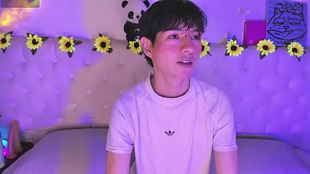 AleAurarashi online show from 02-19-26, 07:49