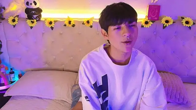 AleAurarashi online show from 03-20-26, 05:30