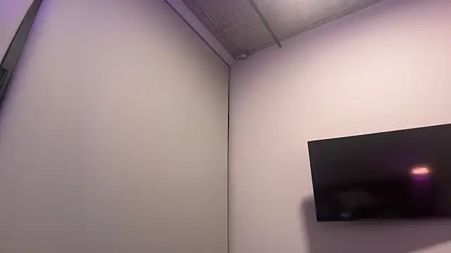 Hothotboyg online show from 03-26-26, 06:33