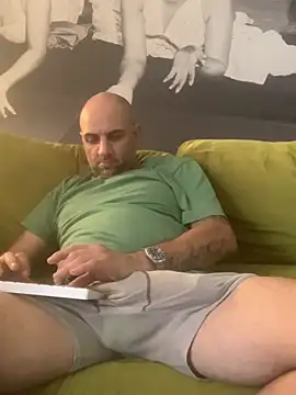 Hothotboyg online show from 03-19-26, 07:25