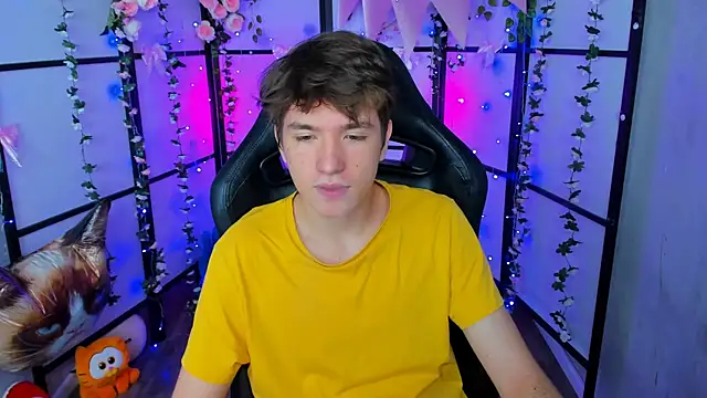 Ethan Rivers online show from 09-21-25, 05:45