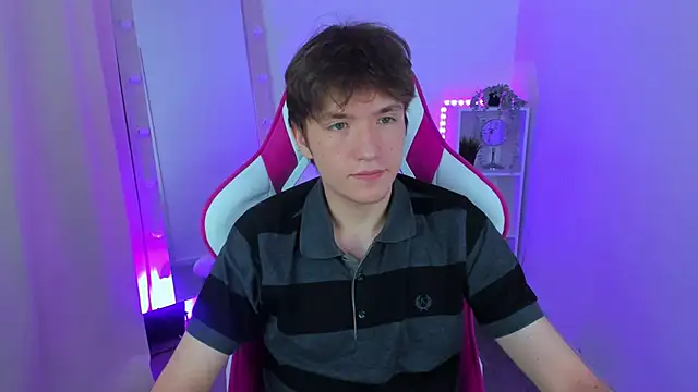 Ethan Rivers online show from 10-08-25, 08:53