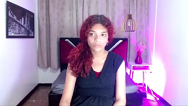 Snapshot of luisa__torres chatting on 06-25-26, 03:15 luisa torres online show from 06-25-26, 03:15