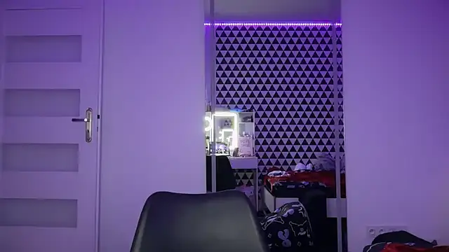 Snapshot of FluffySlutt chatting on 02-12-26, 10:20 FluffySlutt online show from 02-12-26, 10:20