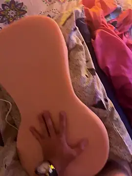 Dani3l17  online show from 04-12-26, 07:33