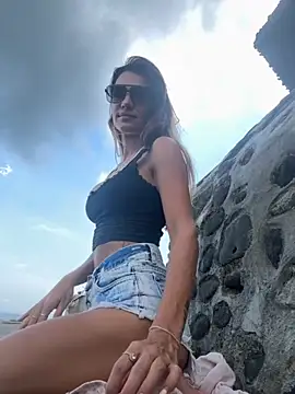 MissBinx online show from 10-05-25, 05:09