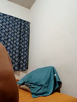 Snapshot of Jovenlechoso2044 chatting on 10-12-25, 01:29 Jovenlechoso2044 online show from 10-12-25, 01:29
