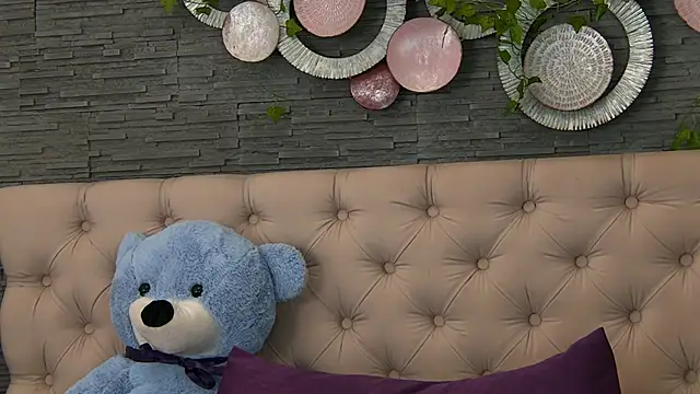 VannyFoxx online show from 02-11-26, 03:12