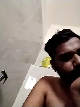 Snapshot of avi007p chatting on 05-10-26, 03:43 avi007p online show from 05-10-26, 03:43