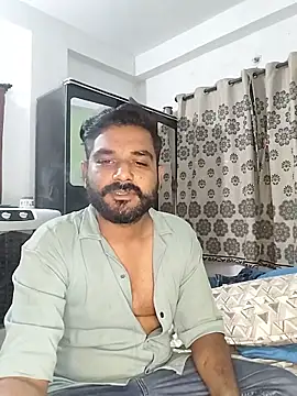 Snapshot of avi007p chatting on 06-17-26, 06:40 avi007p online show from 06-17-26, 06:40