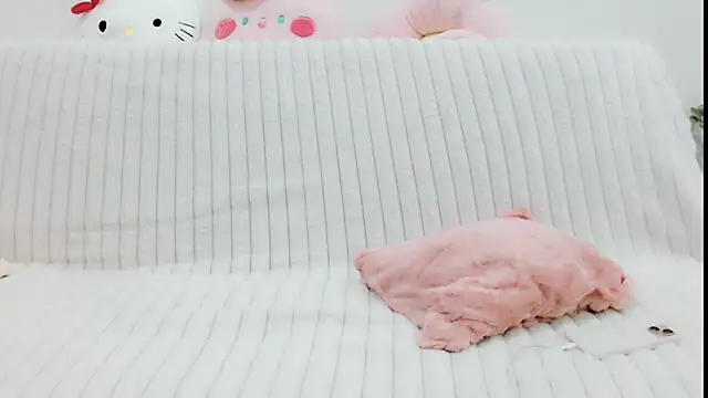 Emmahahaha17 online show from 09-09-25, 03:54