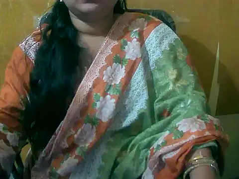 Snapshot of Saniya_K chatting on 09-25-25, 03:51 Saniya K online show from 09-25-25, 03:51