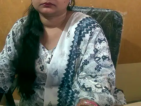 Snapshot of Saniya_K chatting on 09-28-25, 04:52 Saniya K online show from 09-28-25, 04:52