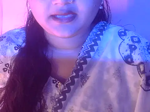 Snapshot of Saniya_K chatting on 09-17-25, 02:41 Saniya K online show from 09-17-25, 02:41