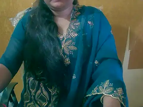 Snapshot of Saniya_K chatting on 09-29-25, 09:38 Saniya K online show from 09-29-25, 09:38