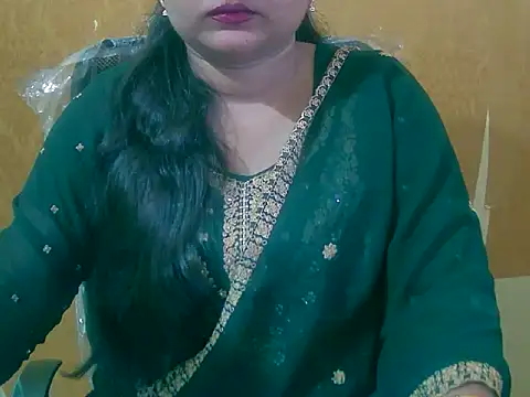 Snapshot of Saniya_K chatting on 10-04-25, 11:12 Saniya K online show from 10-04-25, 11:12