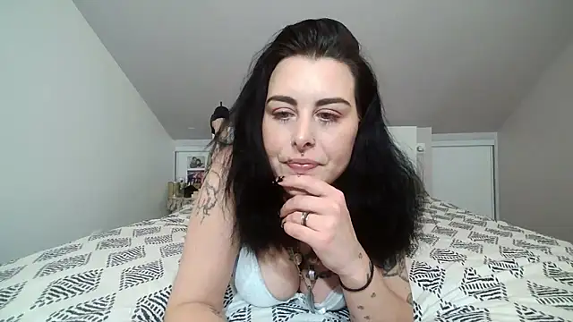 LadyNocturne online show from 01-15-26, 04:32