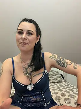 LadyNocturne online show from 04-18-26, 03:47