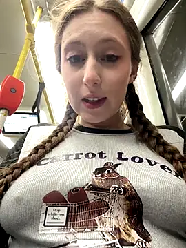 FroggyAnna online show from 12-16-25, 07:51