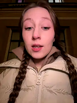 FroggyAnna online show from 12-19-25, 04:53