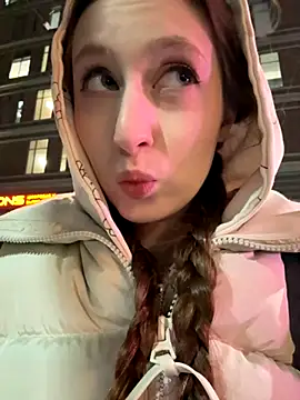 FroggyAnna online show from 11-20-25, 03:02