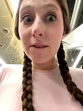 FroggyAnna online show from 11-26-25, 06:30