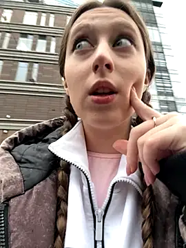 FroggyAnna online show from 11-05-25, 12:52