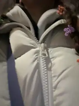 FroggyAnna online show from 11-25-25, 04:40