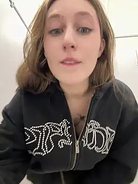 FroggyAnna online show from 07-07-26, 03:26